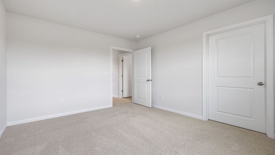 Spacious, unfurnished interior of a new home in Cedar Gap, Fountain Inn (Image 26).