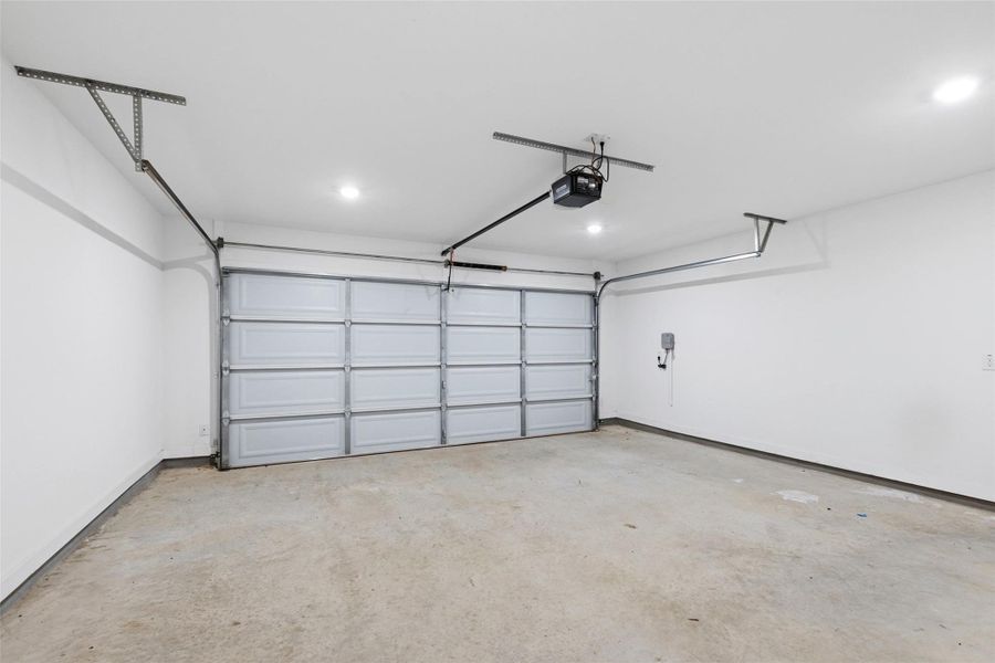 Spacious, unfurnished interior of a new home in , Bastrop (Image 32). Spacious, unfurnished interior of a new home in , Bastrop (Image 32).