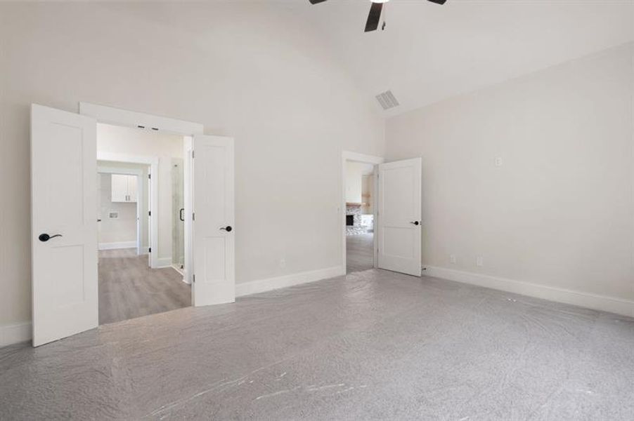 Spacious, unfurnished interior of a new home in , Dallas (Image 25).