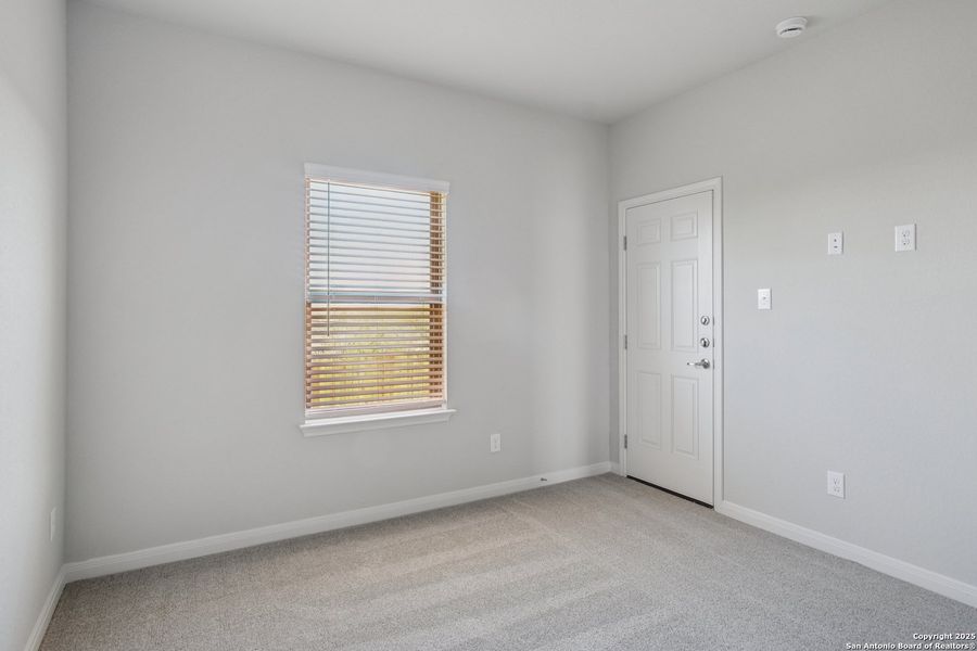 Spacious, unfurnished interior of a new home in Magnolia Village North, San Antonio (Image 40).