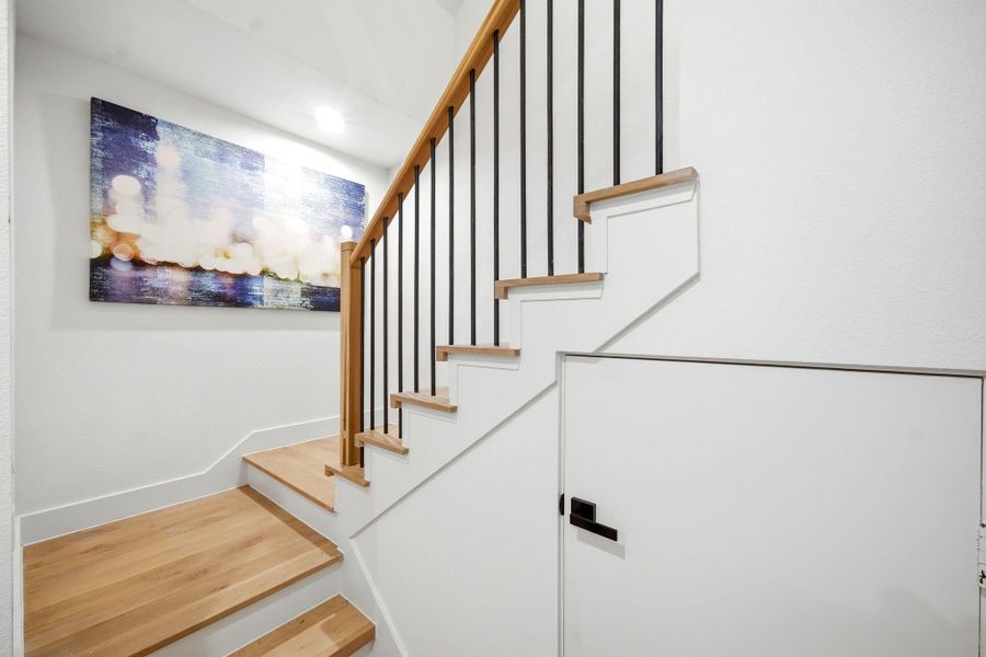 Spacious, unfurnished interior of a new home in , Houston (Image 24).