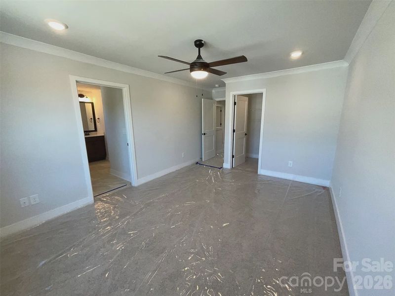 Spacious, unfurnished interior of a new home in Pine Trace, Gastonia (Image 17).