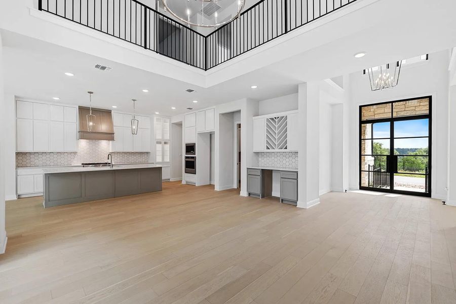 Lynmar II B Dining room