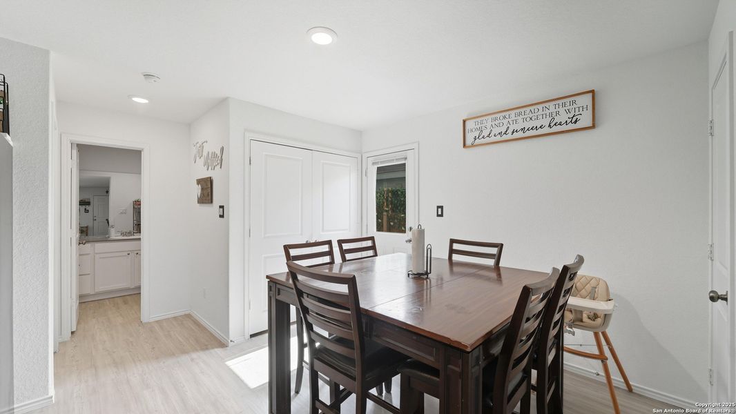 Furnished interior view inside a new home in Spring Grove: Stonehill Collection, St. Hedwig (Image 4). Furnished interior view inside a new home in Spring Grove: Stonehill Collection, St. Hedwig (Image 4).