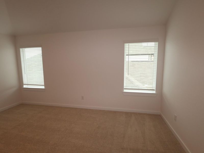 Spacious, unfurnished interior of a new home in Summerview, Fulshear (Image 11).