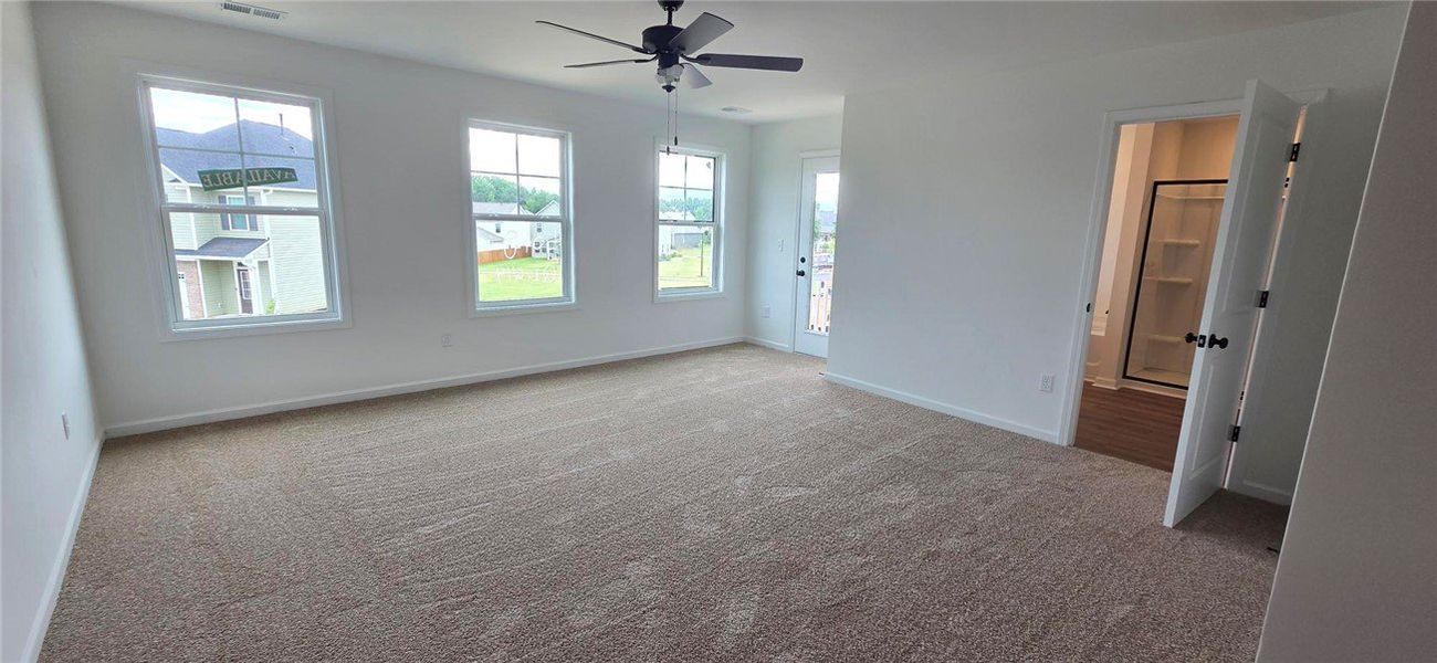 Spacious, unfurnished interior of a new home in Brownstone Park, Easley (Image 10).