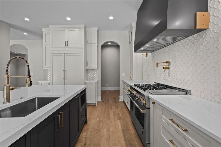 Furnished interior view inside a new home in , Atlanta (Image 9).