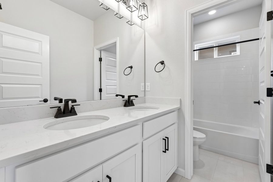 Furnished interior view inside a new home in Sterling Ranch, Littleton (Image 10).