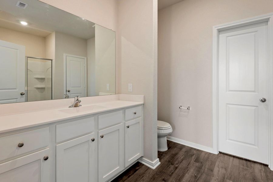 Furnished interior view inside a new home in Pinewood Trails, Cleveland (Image 6).