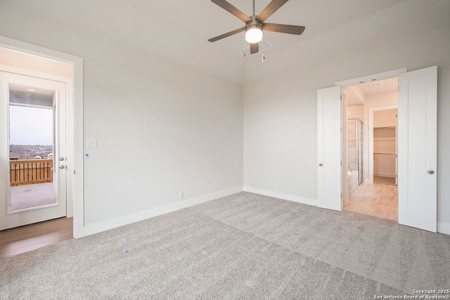 Spacious, unfurnished interior of a new home in Homestead, Schertz (Image 17).
