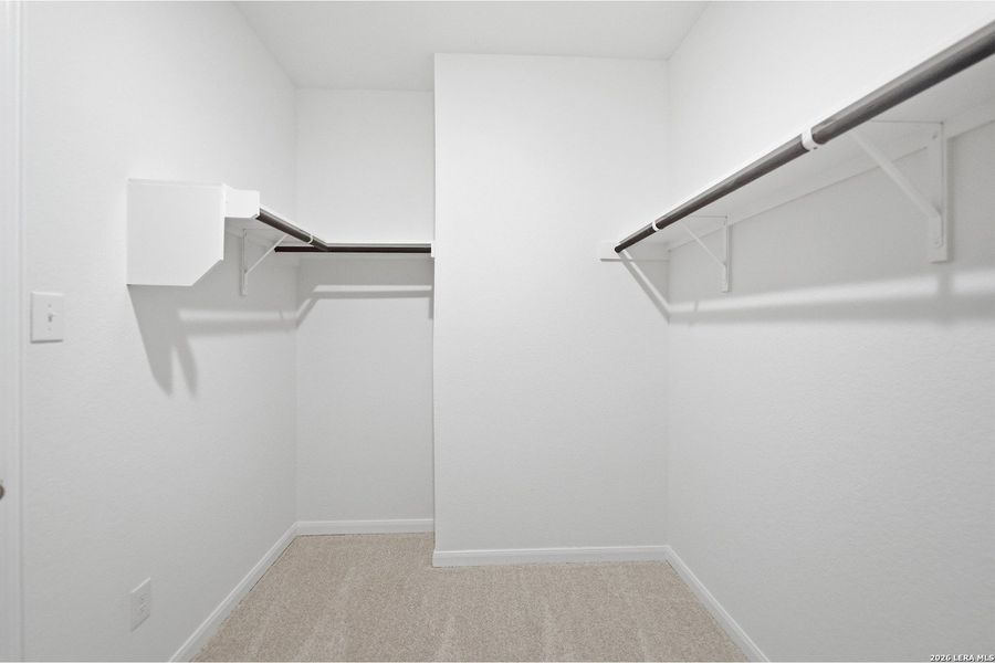 Spacious, unfurnished interior of a new home in Garden Grove, San Antonio (Image 17).