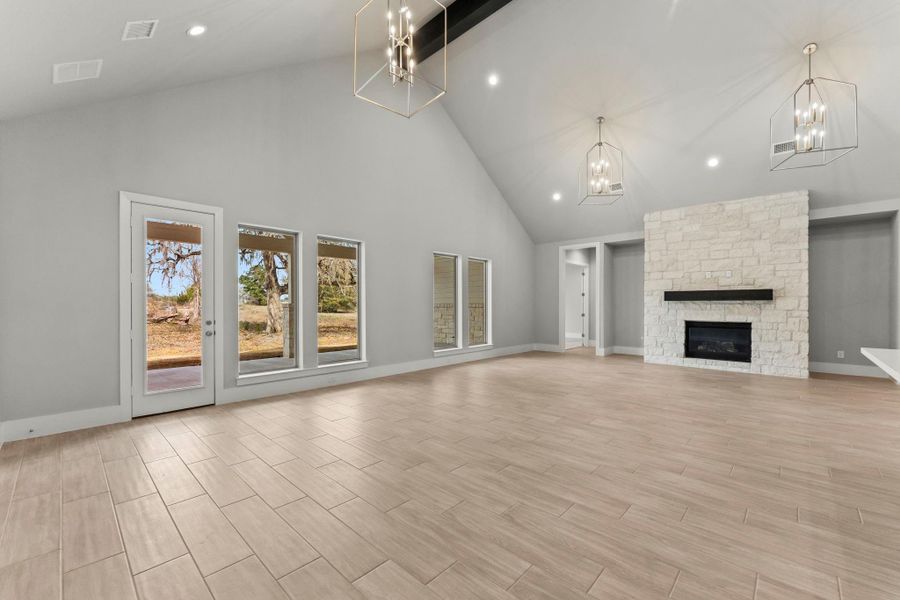Spacious, unfurnished interior of a new home in Chapel Bend, Montgomery (Image 21).