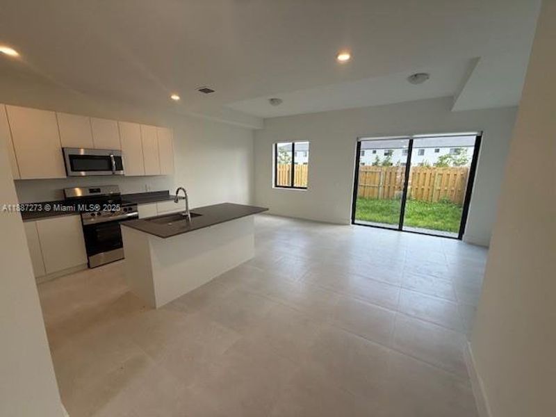 Image 9 of a home in .