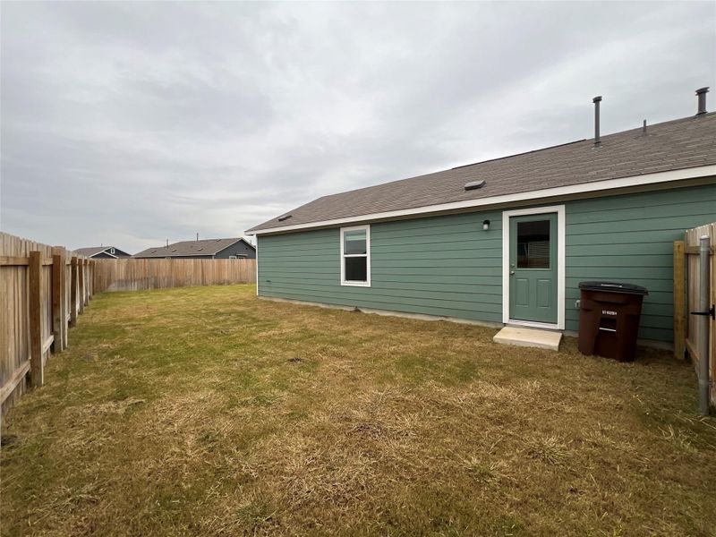 Exterior details and patio area of a home in Summerside: Stonehill Collection, Lockhart (Image 15).