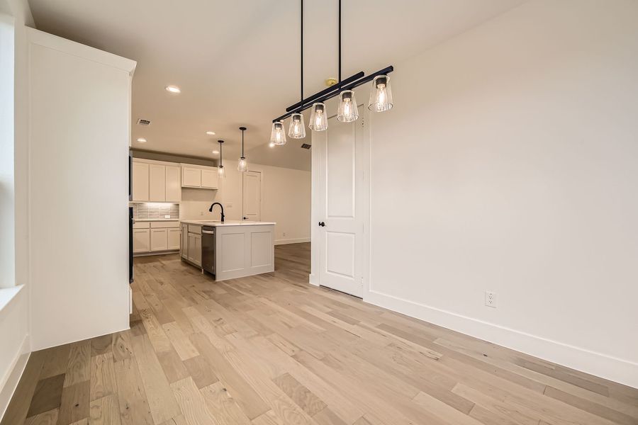 Plan 1452 Dining Area/Kitchen Representative Photo Plan 1452 Dining Area/Kitchen Representative Photo