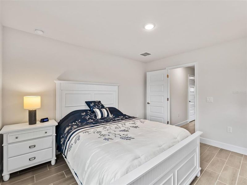 Furnished interior view inside a new home in Port Charlotte, Port Charlotte (Image 9).