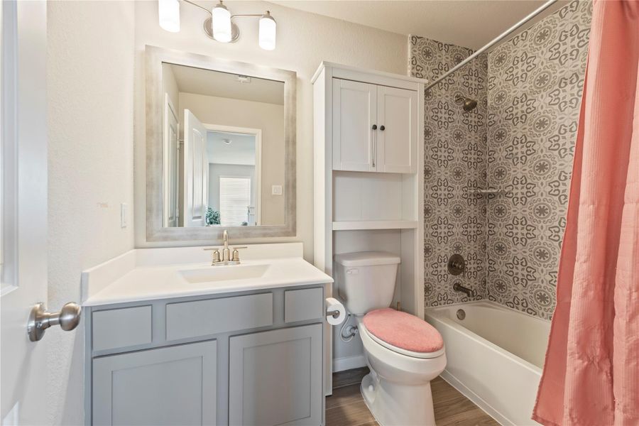 Furnished interior view inside a new home in , Pasadena (Image 15).