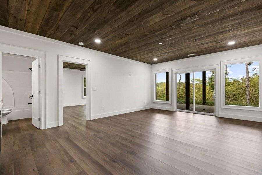 Spacious, unfurnished interior of a new home in , Mineral Bluff (Image 20).