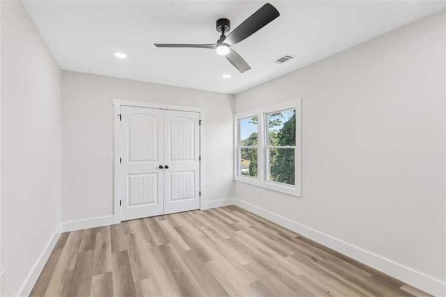 Spacious, unfurnished interior of a new home in , Atlanta (Image 25).