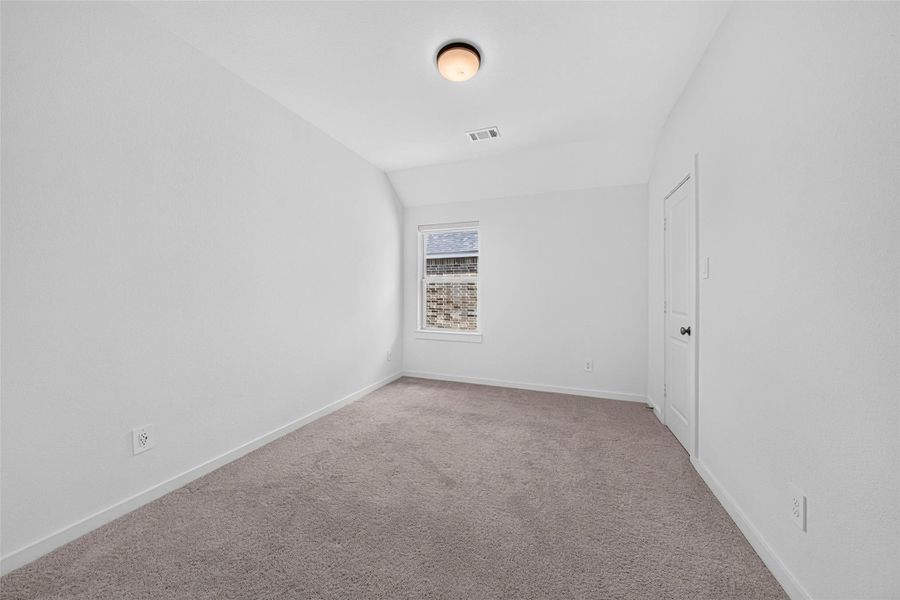 Spacious, unfurnished interior of a new home in Cross Creek Ranch: 40ft. lots, Fulshear (Image 33). Spacious, unfurnished interior of a new home in Cross Creek Ranch: 40ft. lots, Fulshear (Image 33).