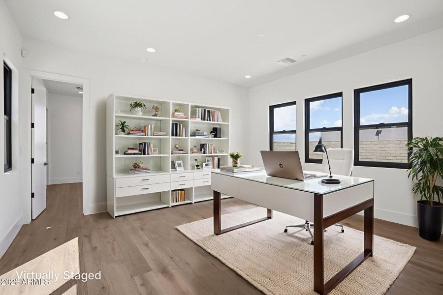 42 with Virtual Staging 42 with Virtual Staging