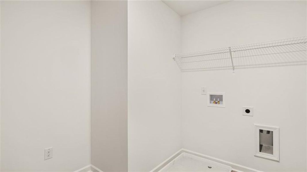 Spacious, unfurnished interior of a new home in Kingston Ranch at Lake Oconee, Buckhead (Image 44).