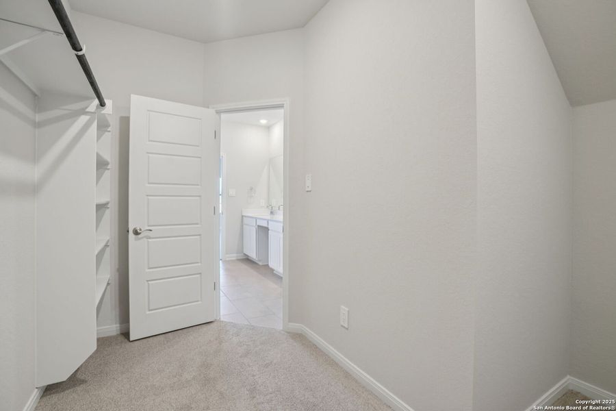 Spacious, unfurnished interior of a new home in Carmel Ranch, Schertz (Image 27). Spacious, unfurnished interior of a new home in Carmel Ranch, Schertz (Image 27).
