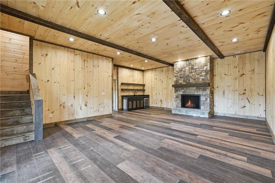Spacious, unfurnished interior of a new home in , Mineral Bluff (Image 19).