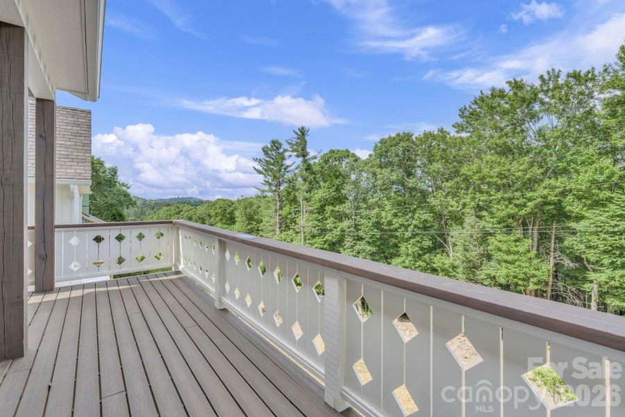 Exterior details and patio area of a home in , Blowing Rock (Image 4).