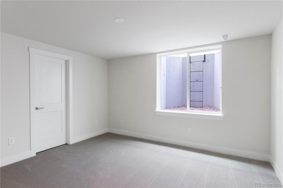 Spacious, unfurnished interior of a new home in , Broomfield (Image 19).