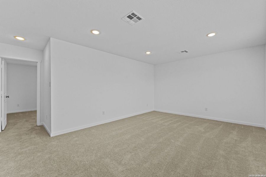 Spacious, unfurnished interior of a new home in Grace Valley, Marion (Image 17).