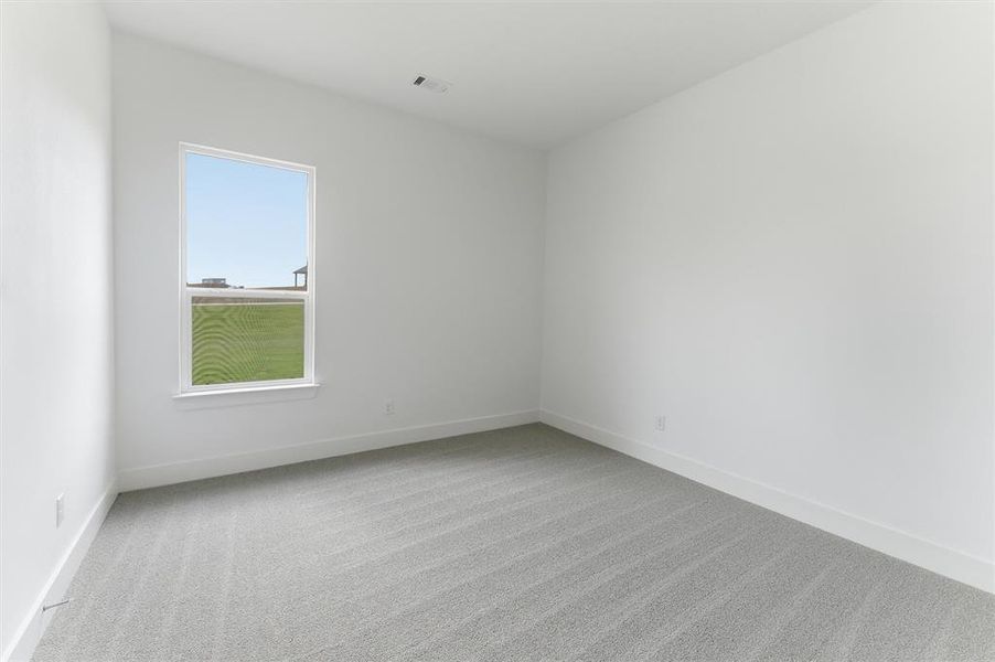 Spacious, unfurnished interior of a new home in Grayson Ridge, Van Alstyne (Image 26).