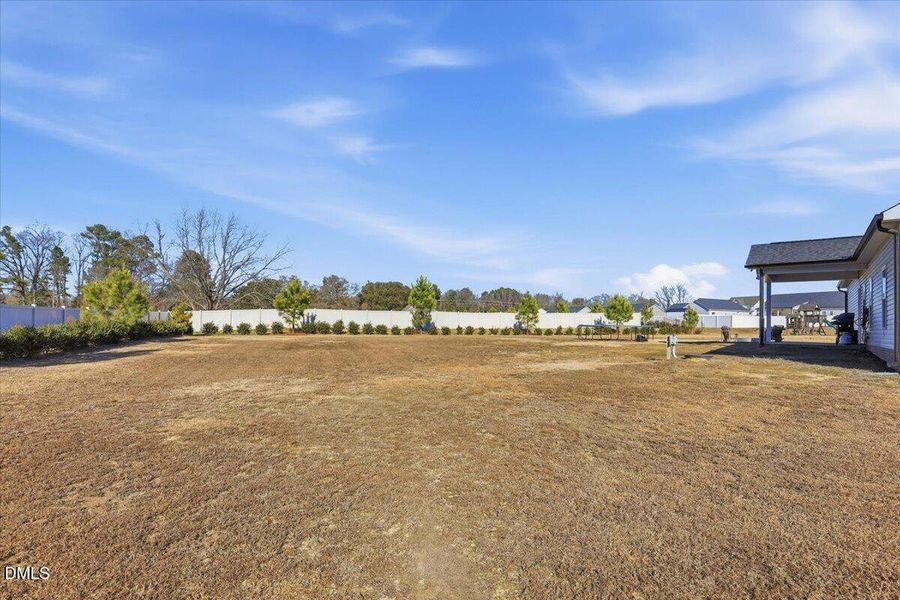 10-4213 Fairlawn Dr-10