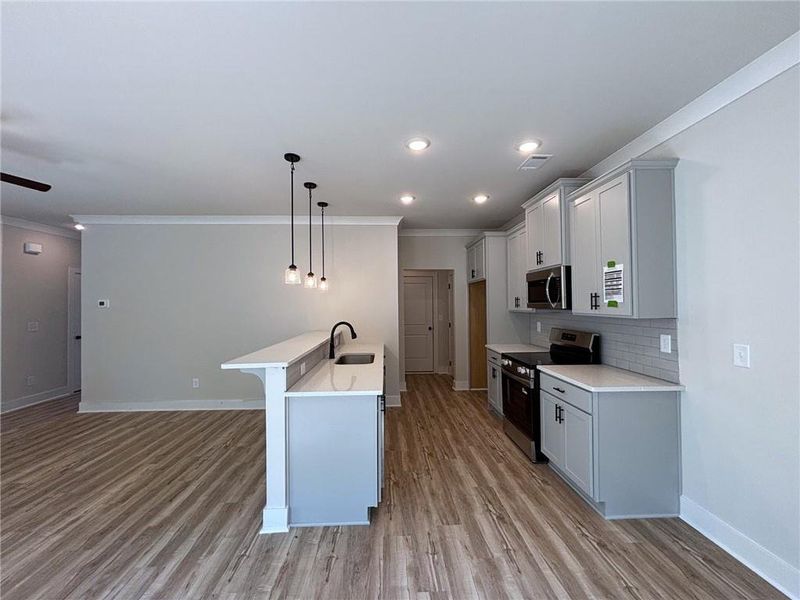 Furnished interior view inside a new home in , Gainesville (Image 6).