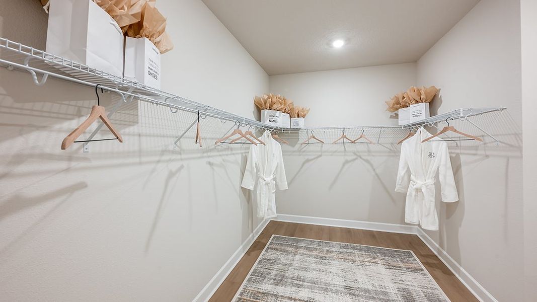 Spacious, unfurnished interior of a new home in Lochside, Mount Dora (Image 18).