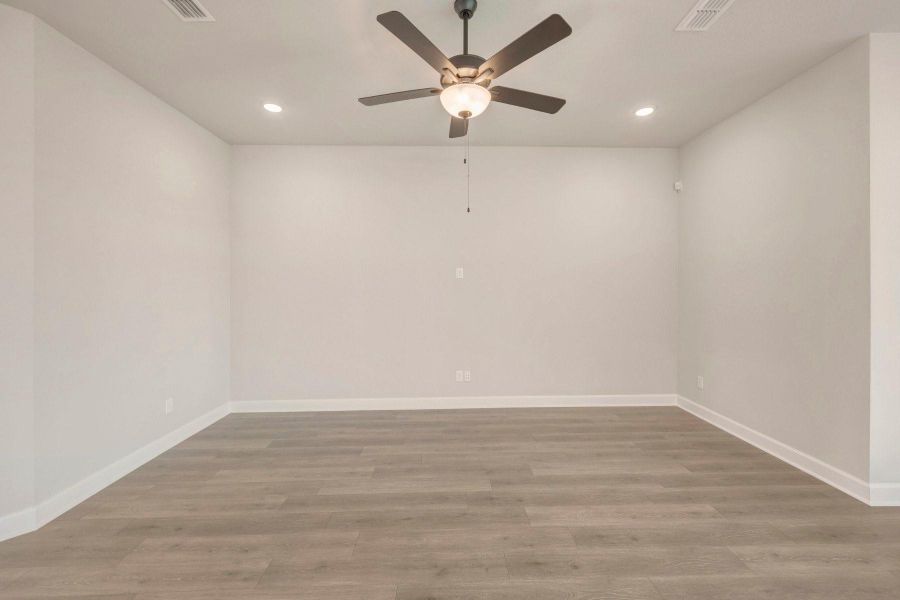 Spacious, unfurnished interior of a new home in Sienna - Landmark Row Collection, Missouri City (Image 32). Spacious, unfurnished interior of a new home in Sienna - Landmark Row Collection, Missouri City (Image 32).