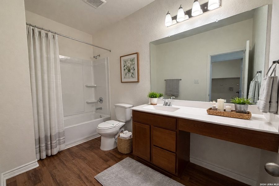 Furnished interior view inside a new home in Legend Point, New Braunfels (Image 8).