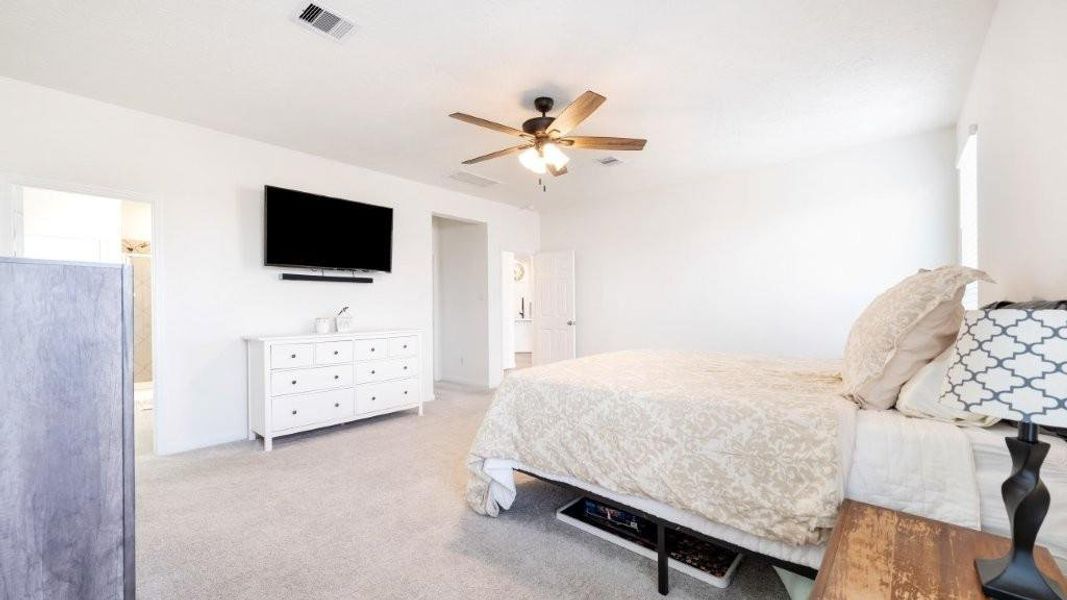 Furnished interior view inside a new home in , Alvin (Image 17).