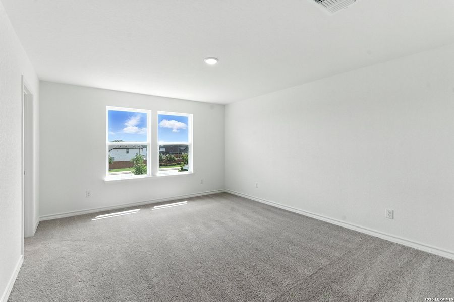 Spacious, unfurnished interior of a new home in Horizon Ridge, San Antonio (Image 21).