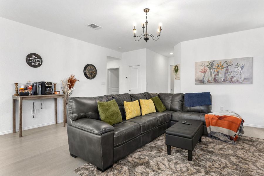 Furnished interior view inside a new home in Cotton Brook: Claremont Collection, Hutto (Image 18). Furnished interior view inside a new home in Cotton Brook: Claremont Collection, Hutto (Image 18).