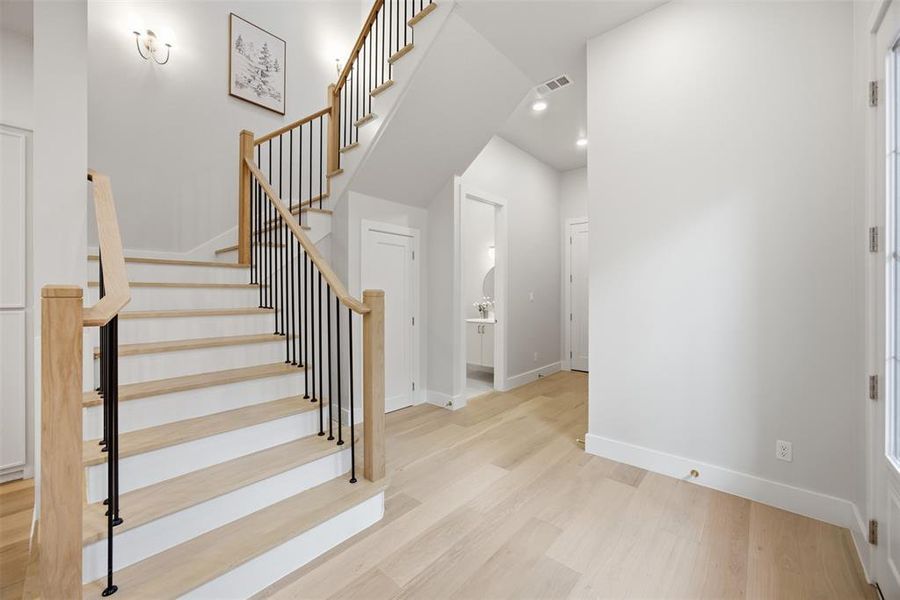 Spacious, unfurnished interior of a new home in , Dallas (Image 20). Spacious, unfurnished interior of a new home in , Dallas (Image 20).