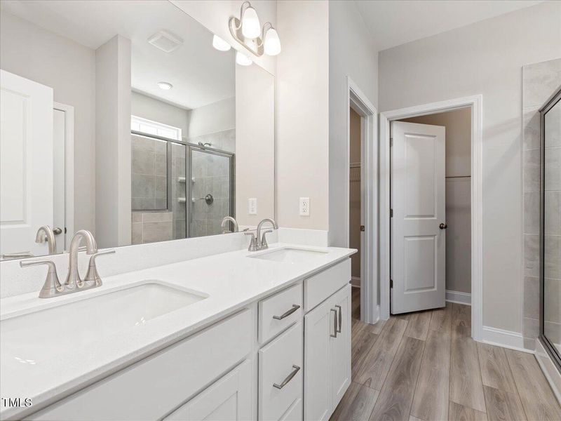 40-040-Lot08-HoneycuttHills-Middleton-20