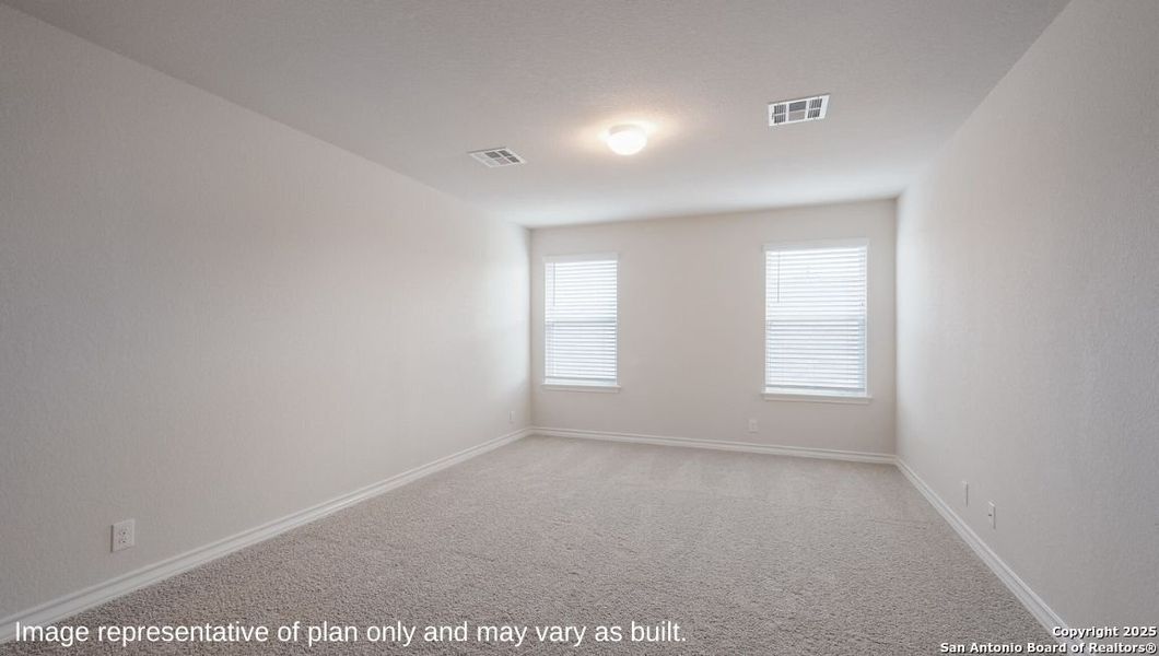 Spacious, unfurnished interior of a new home in Brookstone Creek, San Antonio (Image 13).
