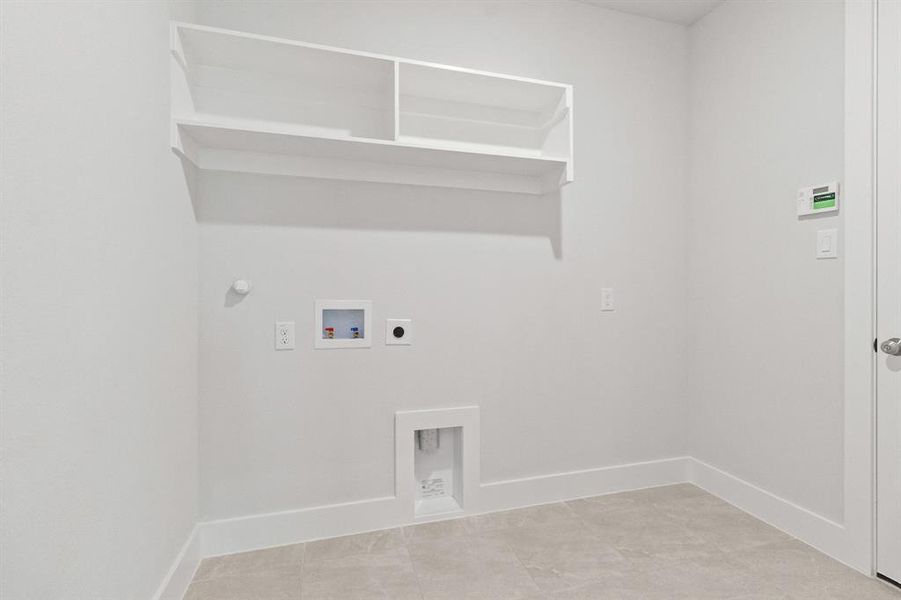 Spacious, unfurnished interior of a new home in , Garland (Image 25).