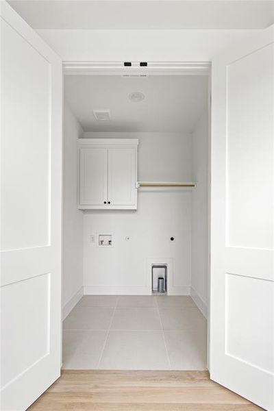 Spacious, unfurnished interior of a new home in , Dallas (Image 23).