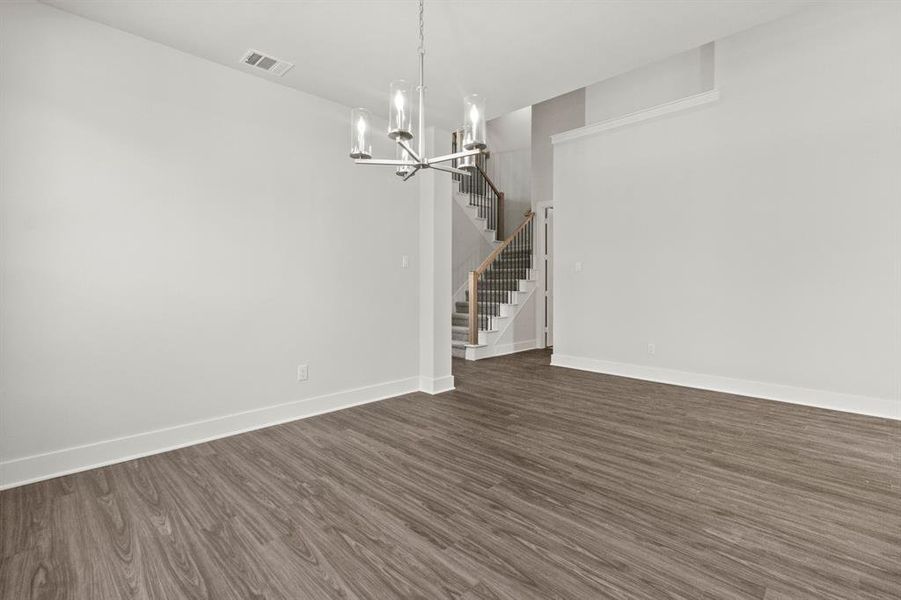 Spacious, unfurnished interior of a new home in Lyons Crest Estates, Garland (Image 31).