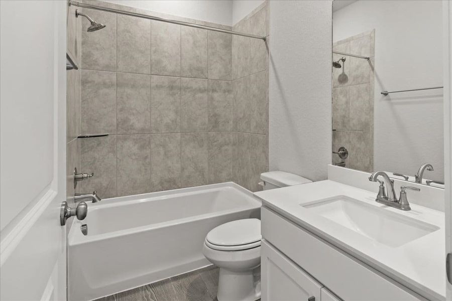 Furnished interior view inside a new home in Village at Three Oaks, Seguin (Image 10). Furnished interior view inside a new home in Village at Three Oaks, Seguin (Image 10).