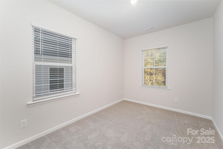 Photos of 2713 New Pineola Rd