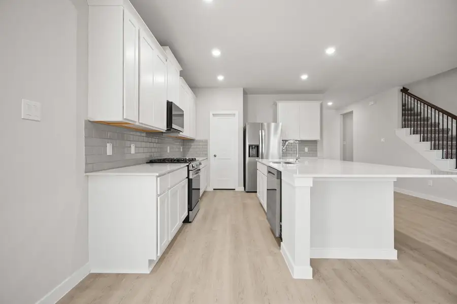Furnished interior view inside a new home in Lago Mar, Texas City (Image 7).