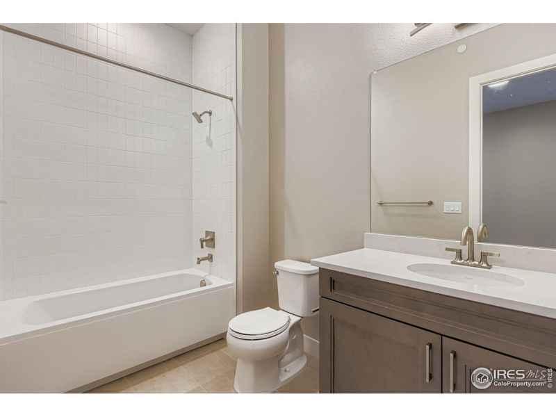 Furnished interior view inside a new home in , Broomfield (Image 15).